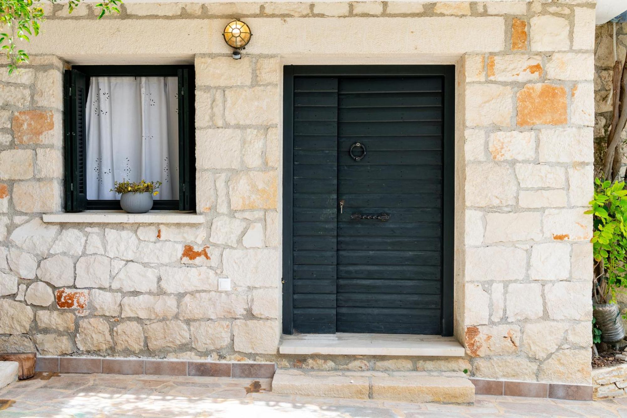 Orama Stone Apartments - Authentic Hospitality In A Historical Location, By Zantewize Exterior photo